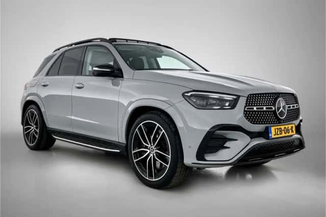 Mercedes-Benz GLE (2024) thumbnail 13