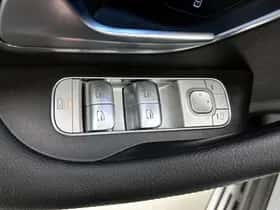 Mercedes-Benz GLE (2024) thumbnail 24