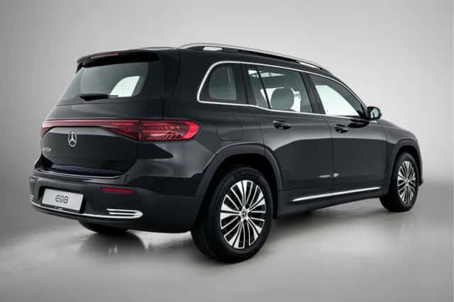 Mercedes-Benz EQB (2026) thumbnail 2