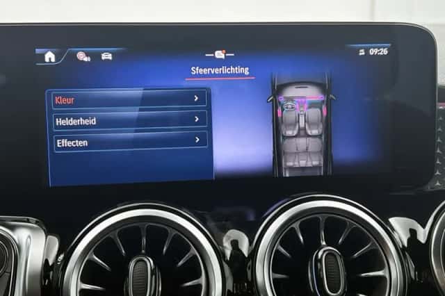 Mercedes-Benz EQB (2026) thumbnail 35