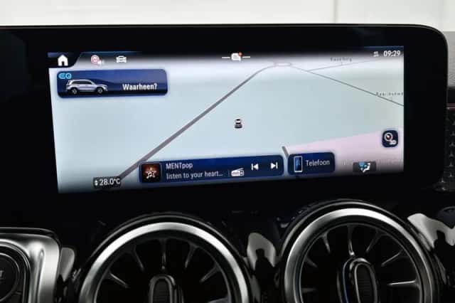Mercedes-Benz EQB (2026) thumbnail 8