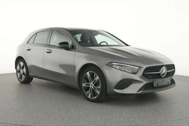 Mercedes-Benz A-Klasse (2023) thumbnail 2