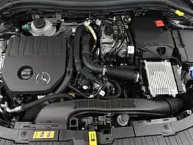 Mercedes-Benz GLA (2025) thumbnail 28