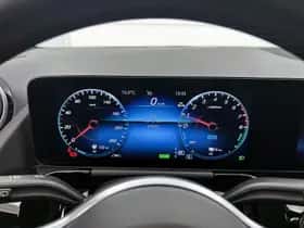 Mercedes-Benz GLA (2023) thumbnail 5