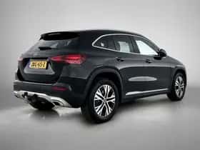 Mercedes-Benz GLA (2024) thumbnail 2