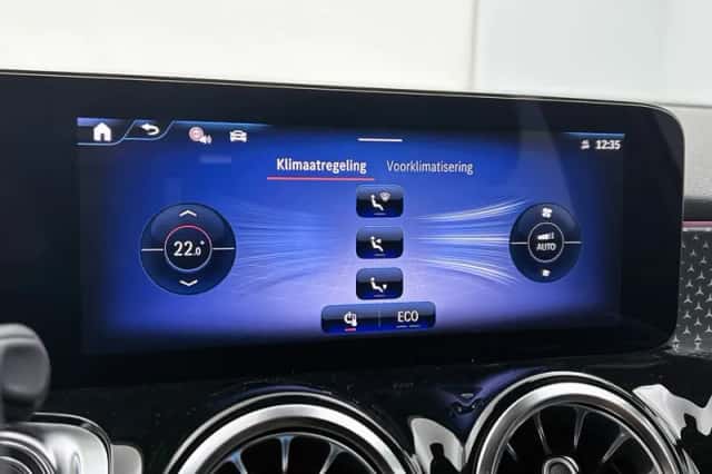 Mercedes-Benz EQB (2025) thumbnail 29
