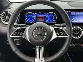 Mercedes-Benz EQB (2025) thumbnail 5
