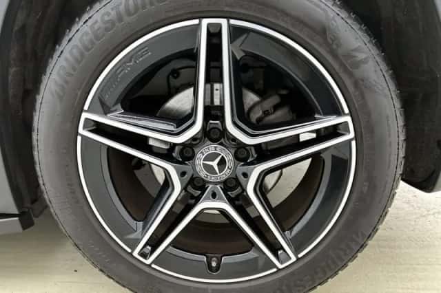 Mercedes-Benz GLA (2020) thumbnail 24