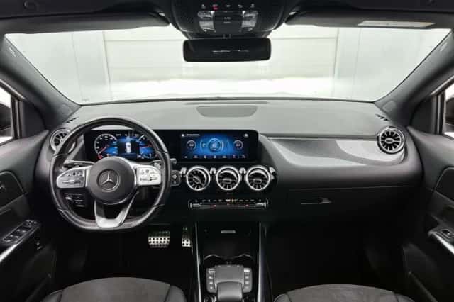 Mercedes-Benz GLA (2020) thumbnail 4