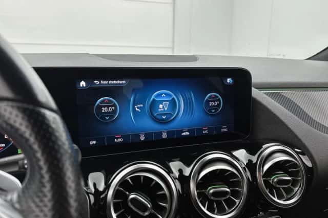 Mercedes-Benz GLA (2020) thumbnail 9