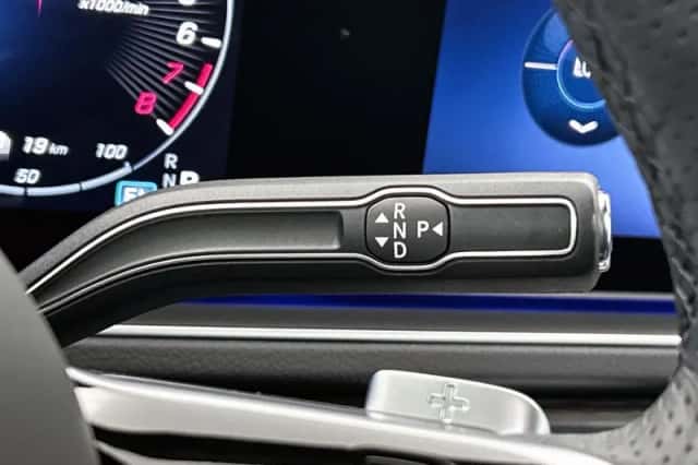 Mercedes-Benz GLE (2025) thumbnail 12
