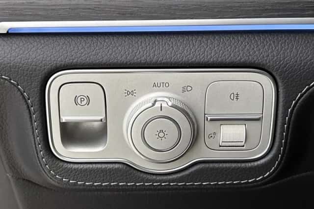 Mercedes-Benz GLE (2025) thumbnail 35