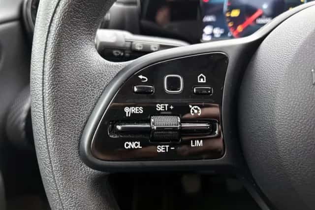 Mercedes-Benz A-Klasse (2021) thumbnail 14