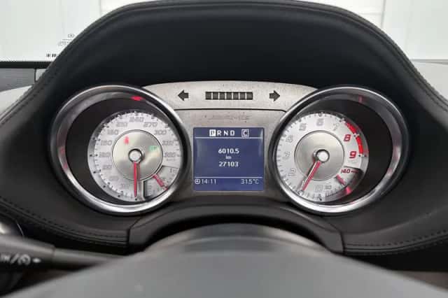 Mercedes-Benz SLS_Roadster (2013) thumbnail 13