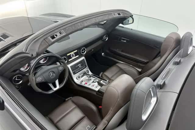 Mercedes-Benz SLS_Roadster (2013) thumbnail 19
