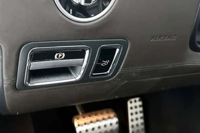 Mercedes-Benz SLS_Roadster (2013) thumbnail 37