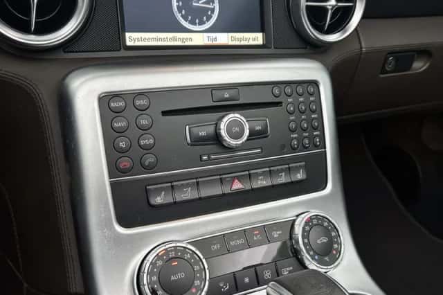 Mercedes-Benz SLS_Roadster (2013) thumbnail 42
