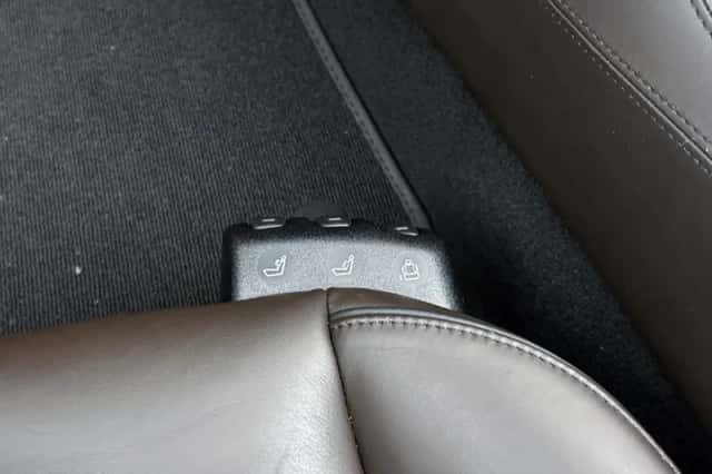 Mercedes-Benz SLS_Roadster (2013) thumbnail 43