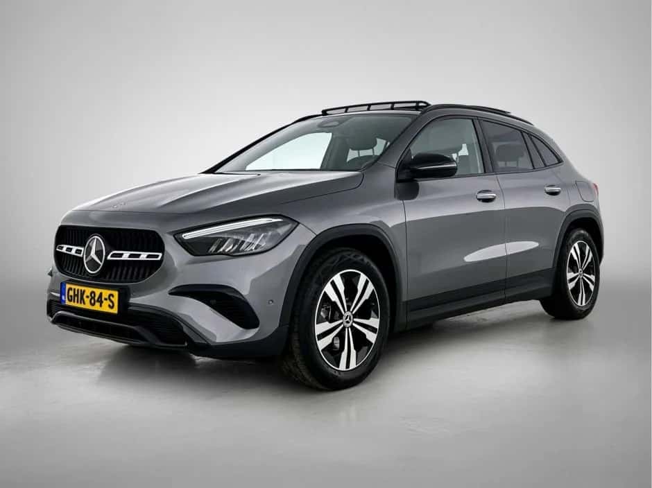 Mercedes-Benz GLA (2024) — foto 1
