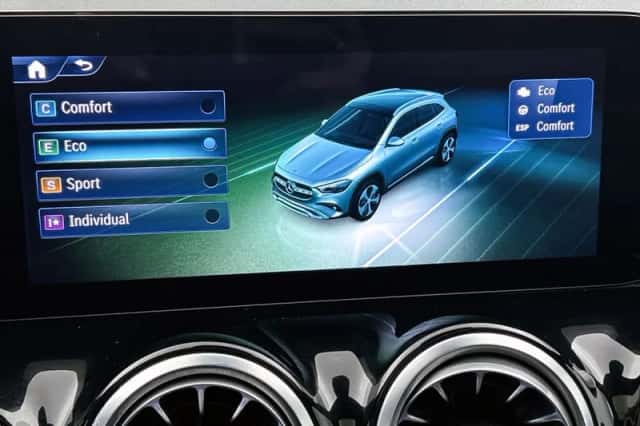 Mercedes-Benz GLA (2024) thumbnail 44