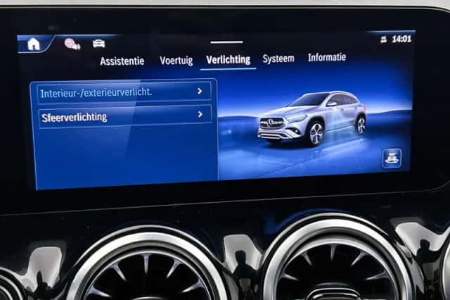 Mercedes-Benz GLA (2024) thumbnail 45