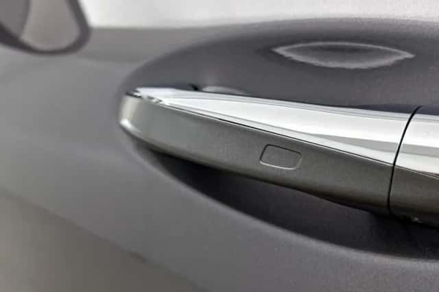 Mercedes-Benz GLA (2024) thumbnail 47