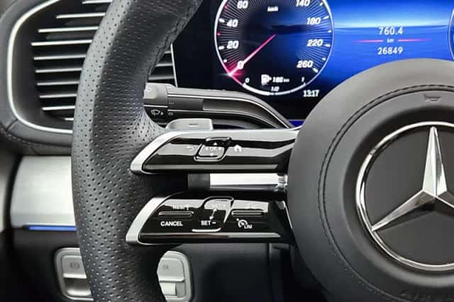 Mercedes-Benz GLE (2025) thumbnail 16