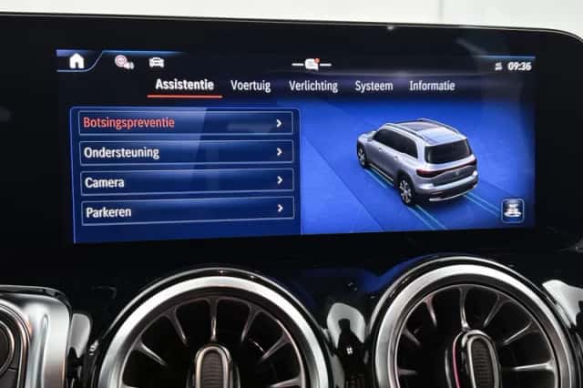 Mercedes-Benz EQB (2026) thumbnail 26