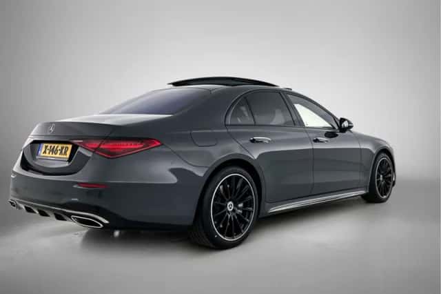 Mercedes-Benz S-Klasse (2023) thumbnail 2