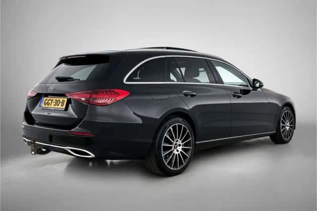 Mercedes-Benz C-Klasse (2023) thumbnail 2