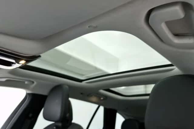 Mercedes-Benz C-Klasse (2023) thumbnail 4