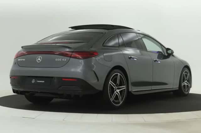 Mercedes-Benz EQE (2024) thumbnail 2
