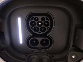 Mercedes-Benz EQE (2024) thumbnail 32