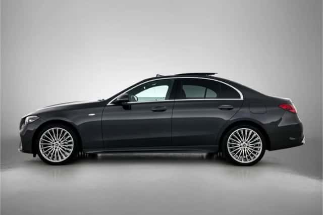 Mercedes-Benz C-Klasse (2025) thumbnail 3