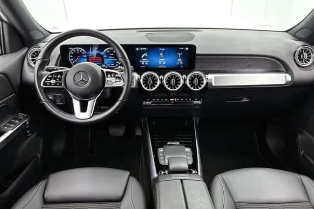 Mercedes-Benz EQB (2022) thumbnail 4