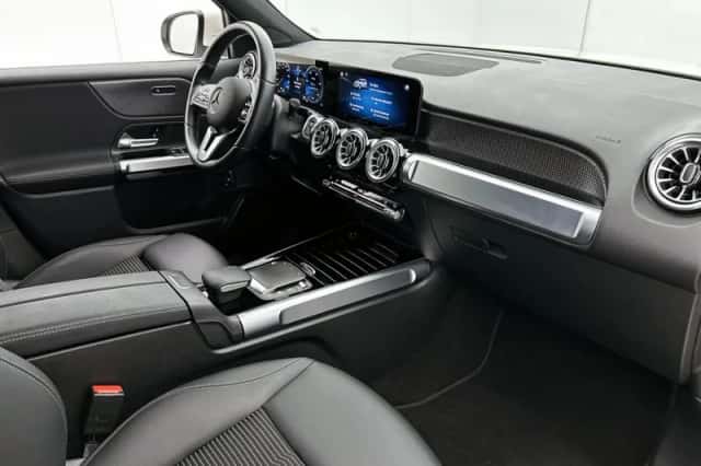 Mercedes-Benz EQB (2022) thumbnail 6