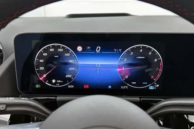 Mercedes-Benz GLA (2026) thumbnail 6