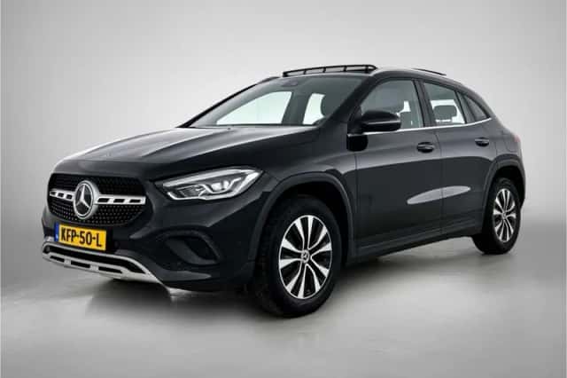 Mercedes-Benz GLA (2021) thumbnail 1