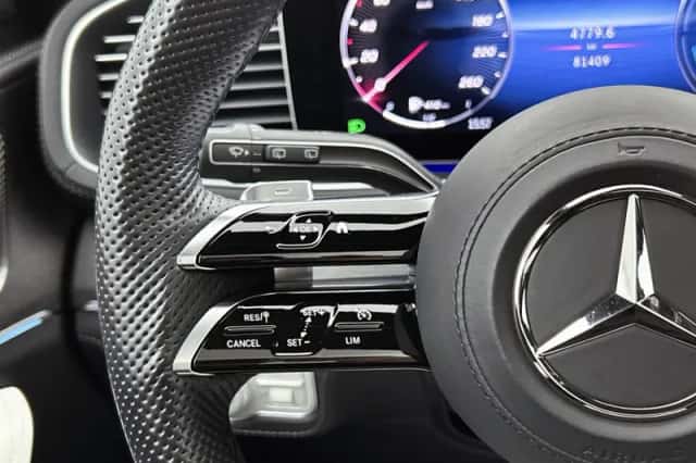 Mercedes-Benz GLE (2024) thumbnail 16