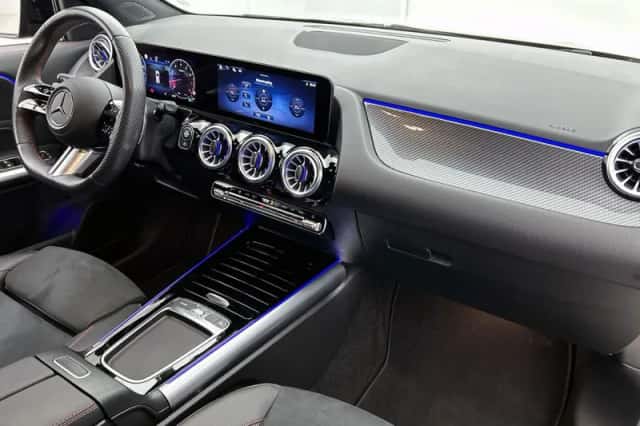 Mercedes-Benz GLA (2024) thumbnail 6