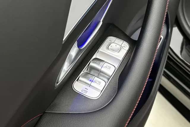 Mercedes-Benz GLE (2025) thumbnail 27