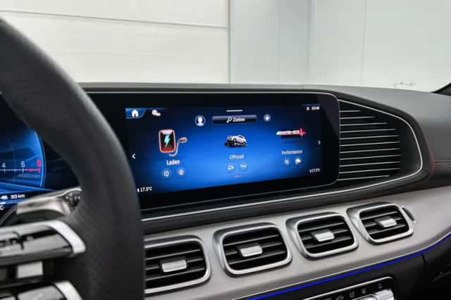 Mercedes-Benz GLE (2025) thumbnail 10
