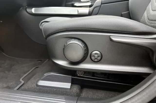 Mercedes-Benz EQB (2026) thumbnail 21