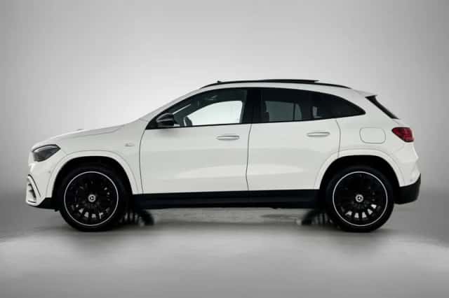 Mercedes-Benz GLA (2025) thumbnail 3