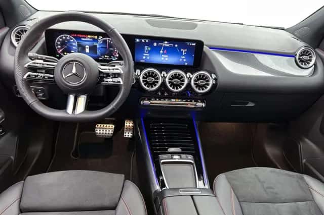 Mercedes-Benz GLA (2025) thumbnail 5