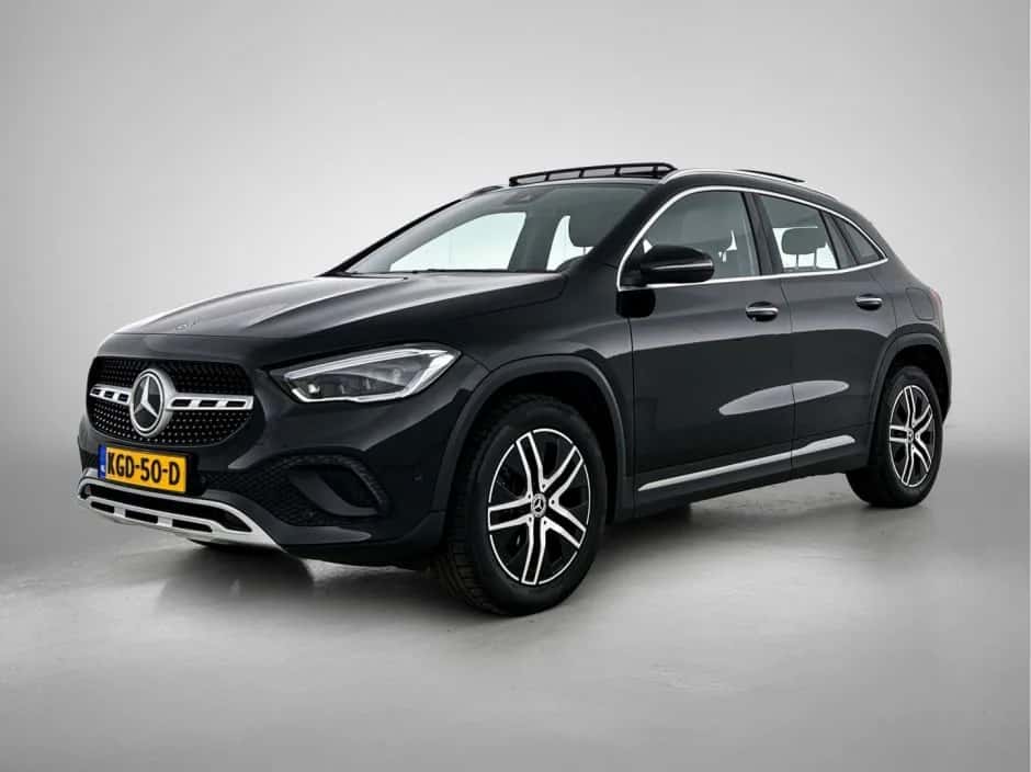 Mercedes-Benz GLA (2023) — foto 1