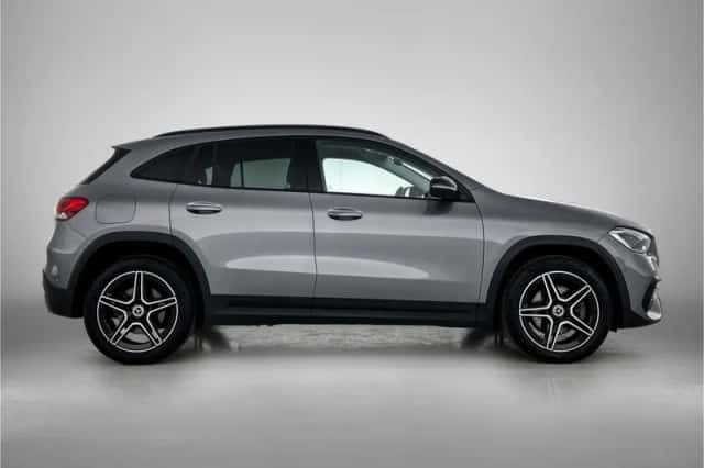 Mercedes-Benz GLA (2022) thumbnail 11