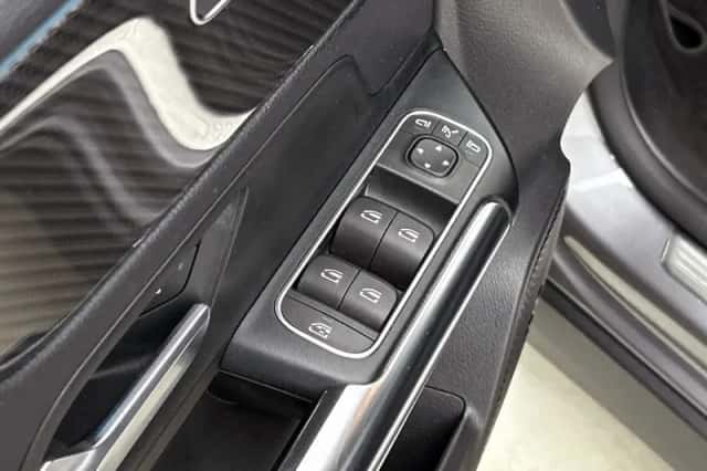 Mercedes-Benz GLA (2022) thumbnail 22