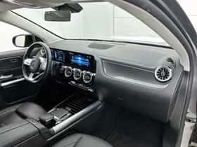 Mercedes-Benz GLA (2022) thumbnail 6