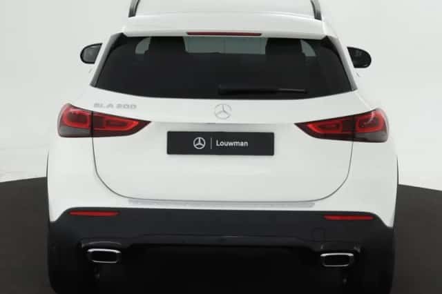 Mercedes-Benz GLA (2021) thumbnail 22